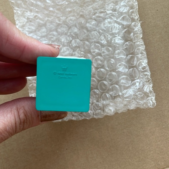 Room for one more Hallmark Keepsake ornament ©️1993 - Picture 12 of 13